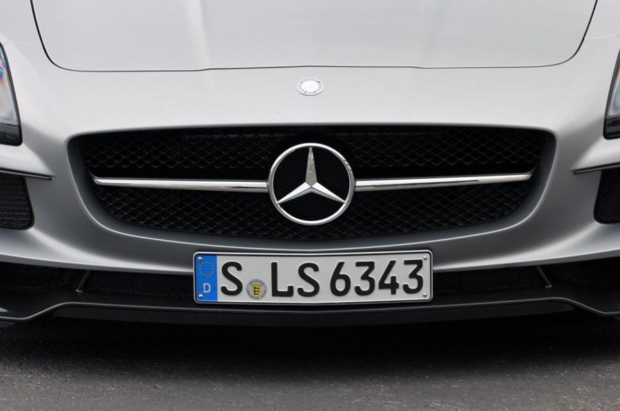  Mercedes-Benz SLS AMG Black Series 2014 года  (фото 13 из 84)